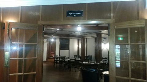 Marybrooke Manor - PJ's Restaurant - Broome Tourism 0