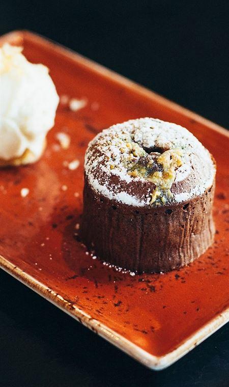 The Meat & Wine Co. Circular Quay - Broome Tourism 4