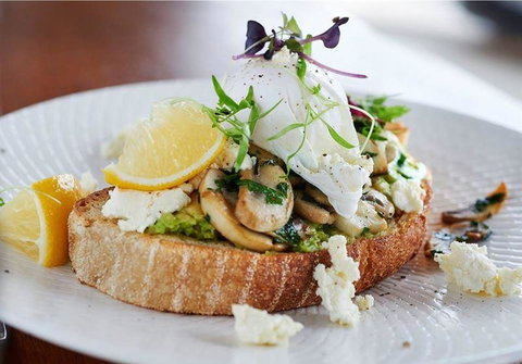 Albert & Moore - Broome Tourism 0