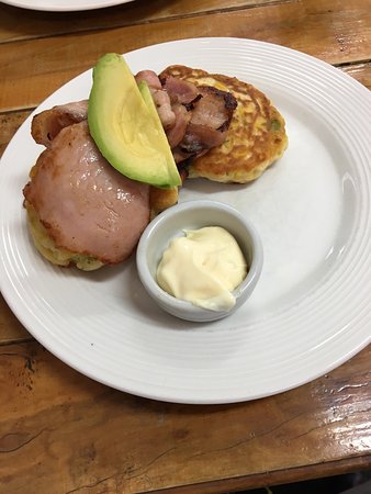 Artiste Espresso Bar - Broome Tourism 0