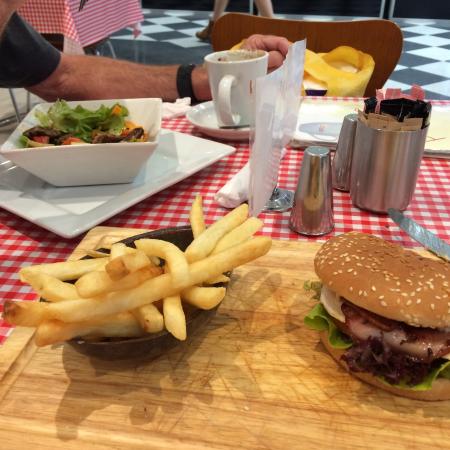 D'Cafe Richmond - Broome Tourism 0