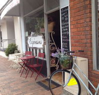 House Of Expressos - Broome Tourism