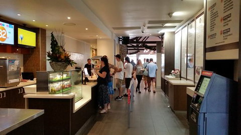 Peachtree Hotel - Broome Tourism 0