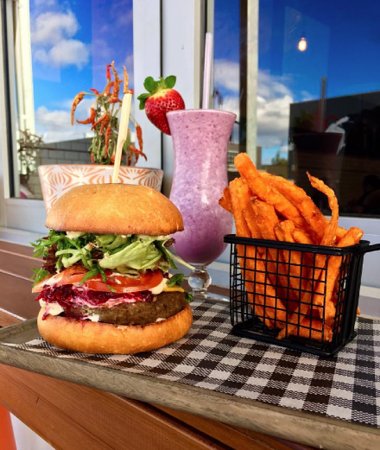 Skinnys - Broome Tourism 0