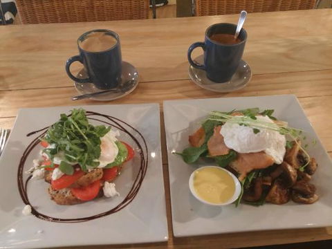 Chill In Cafe - Broome Tourism 0