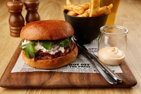 Eltham Hotel Bistro - Broome Tourism 0