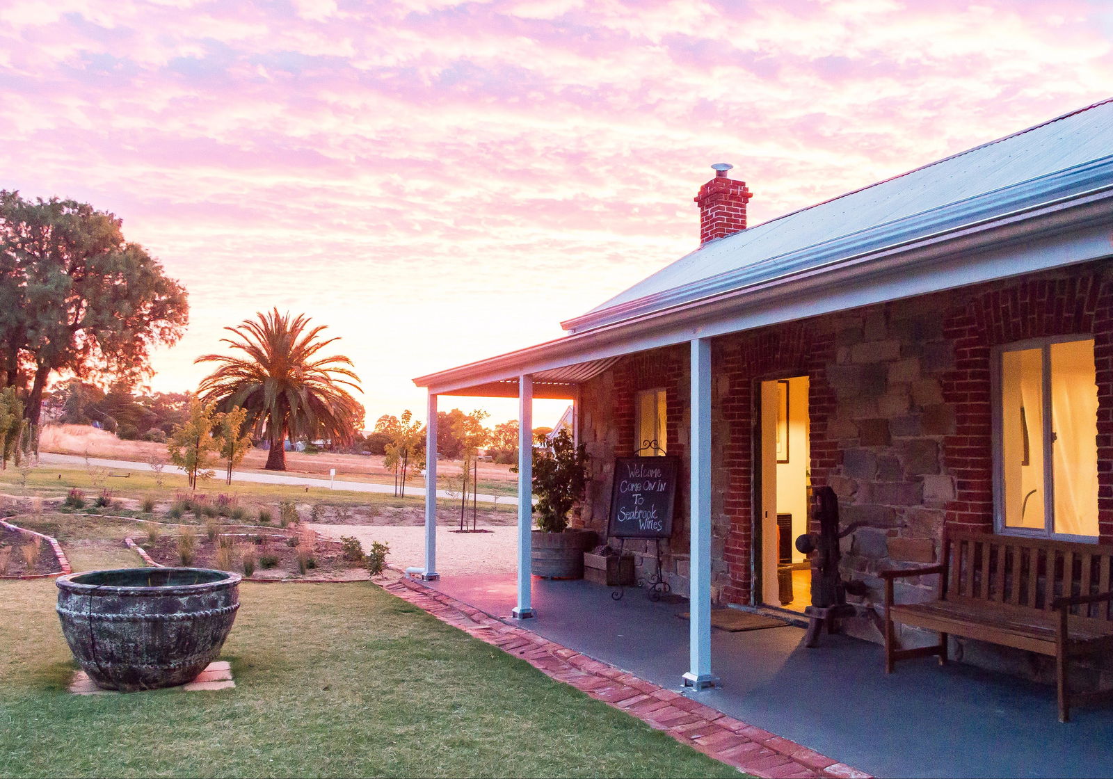  Broome Tourism
