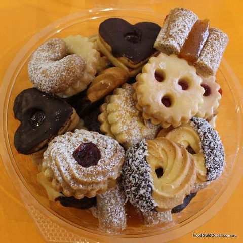 Marzi's Cafe Apfelstrudel - Broome Tourism 0