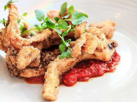Eastbank Cafe-Bar-Pizzeria - Broome Tourism 1