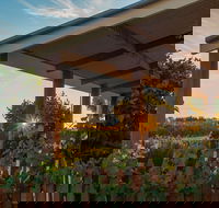 Caf in the Vines - Broome Tourism