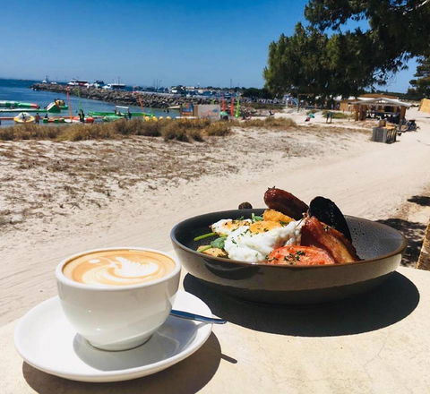 Frankie's On Rotto - Broome Tourism 0