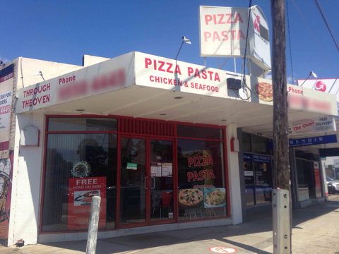 Through The Oven - Broome Tourism 0