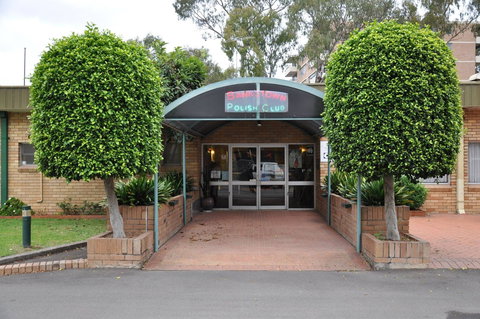 Wislana Restaurant - Bankstown Polish Club - Broome Tourism 0