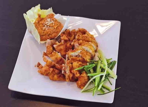 Perth No.1 Curry Chicken Bread - Broome Tourism 0