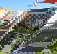 Bill's Bar - Ningaloo Coral Bay - Broome Tourism