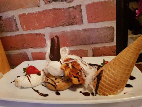 CJ's Crab Shack & Grill - Broome Tourism 0
