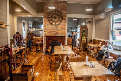 Tracks On Point Cafe - Broome Tourism 0