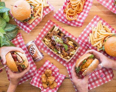 Mary Jane Gourmet Burgers - Broome Tourism 0