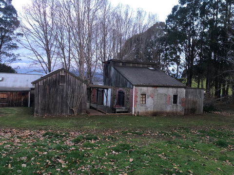 Wilmot Hills Orchard & Distillery - Broome Tourism 0