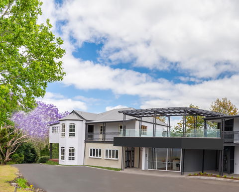 The Glasshouse And Bergin Lounge At Clouds Montville - Broome Tourism 0