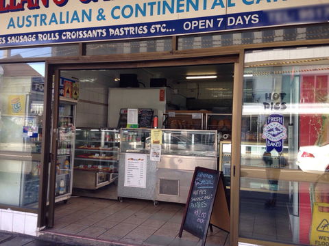 Allan's Cake Hot Bread - Broome Tourism 0