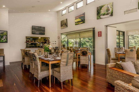 Pomodoras On Obi - Broome Tourism 0