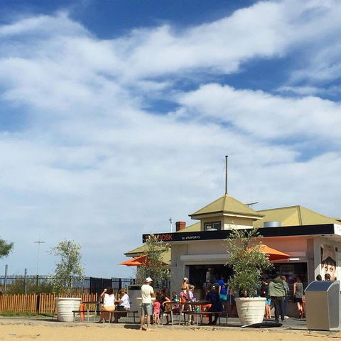 Dock Dot - Broome Tourism 0