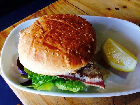 A Fish Called Coogee - Broome Tourism 0