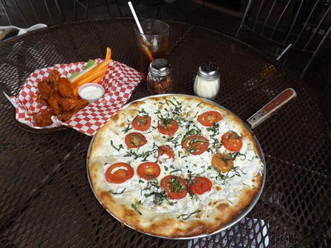 Al Capone's Pizzeria - Kensington - Broome Tourism 0