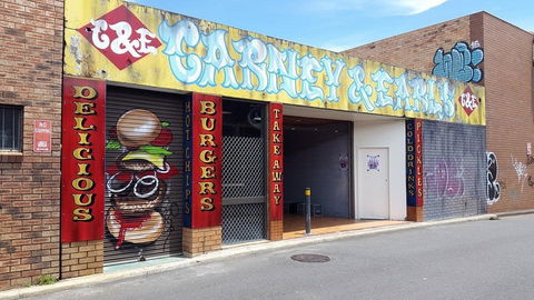 Carney & Earl's - Broome Tourism 0