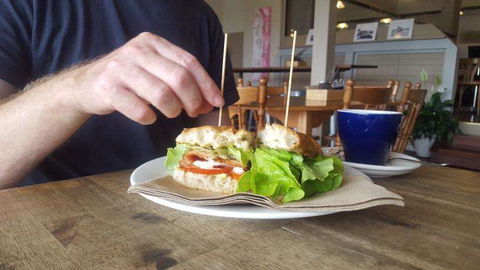 Caseys Cafe - Broome Tourism 0