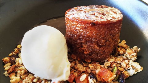 Terrace Grill - Lynwood Country Club - Broome Tourism 0