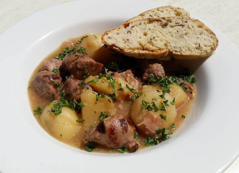 The Lion Richlands - Broome Tourism 0