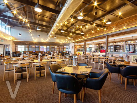 V Hotel - Broome Tourism 1