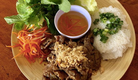 Aunty Ut Restaurant - Broome Tourism 0