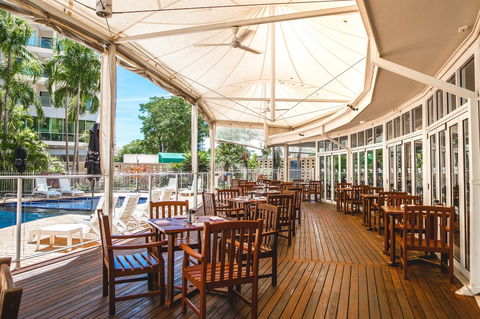Poolside Restaurant And Bar - Broome Tourism 0