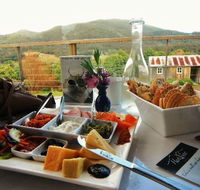 Hartzview Vineyard Cafe - Broome Tourism