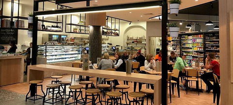 Helena Cafe & Restaurant - Broome Tourism 0