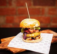 Meat in the Middle - Broome Tourism