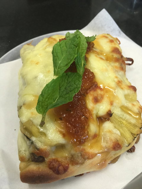 Martinelli Pizza Bar - Broome Tourism 3