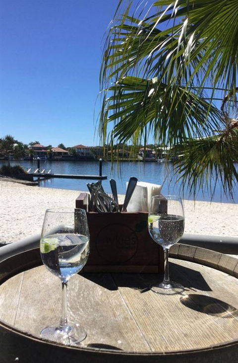 Mykies By The Bay - Broome Tourism 4