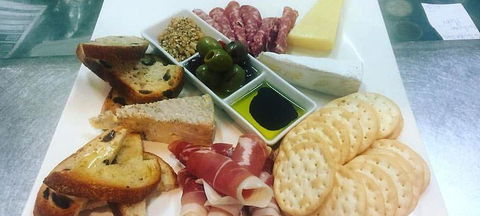 La Baracca Espresso Bar & Trattoria - Broome Tourism 1