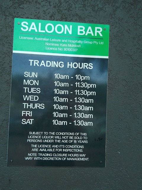 Airport Tavern - Broome Tourism 9