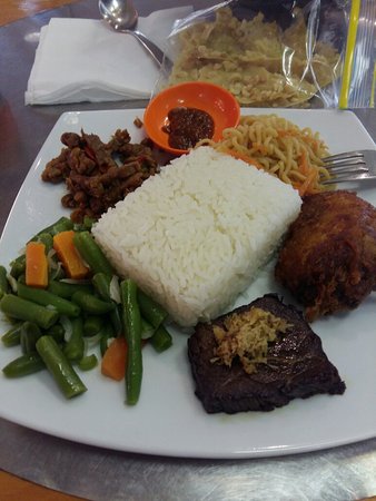 Ayuriz Cafe - Broome Tourism 0