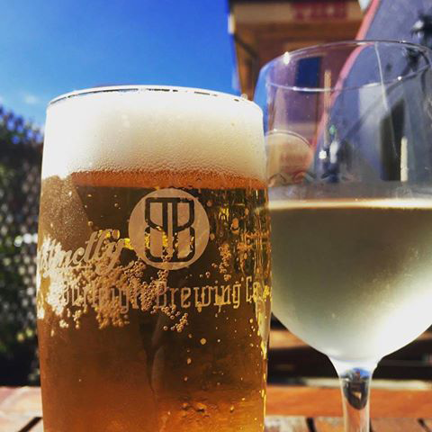 Pigs & Pints - Broome Tourism 0