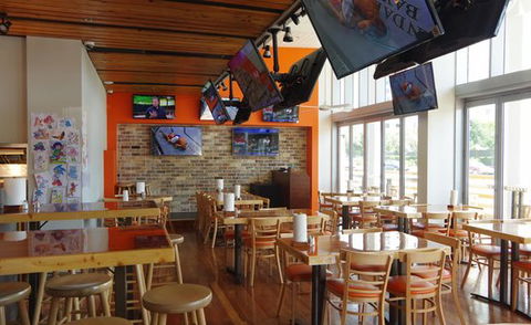 Hooters Of Gold Coast - Broome Tourism 5