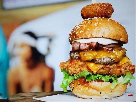 Longboards Eatery & Bar - Broome Tourism 0