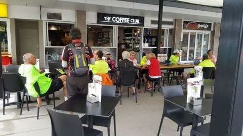 Coffee Club Pulse Birtinya - Broome Tourism 4