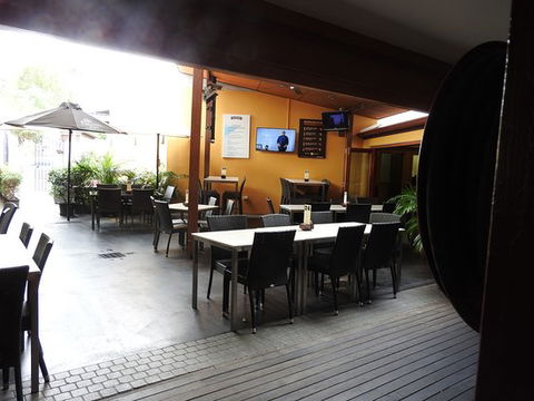 Yandina Hotel - Broome Tourism 5
