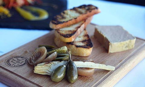 Black Angus Bar & Grill - Broome Tourism 13